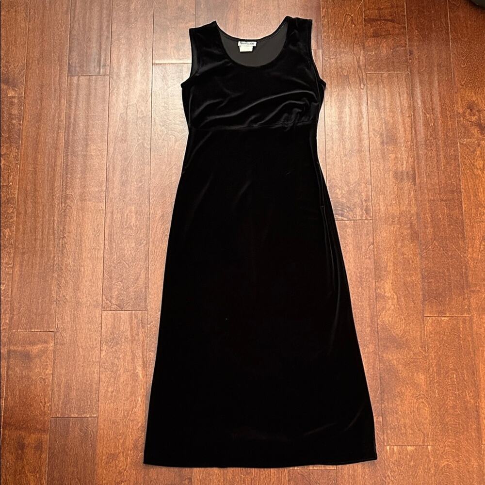 Vintage Nina Piccalino 90s Black Velvet Tea Length Dress, Size 4